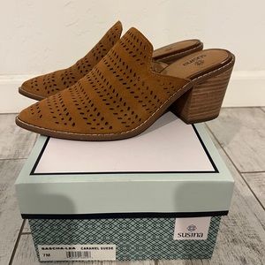 Women’s heeled mules